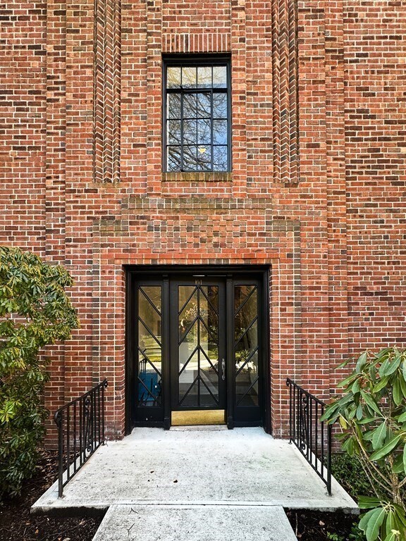 104 Sewall Ave Unit U1, Brookline, MA 02446 Condo for Rent in