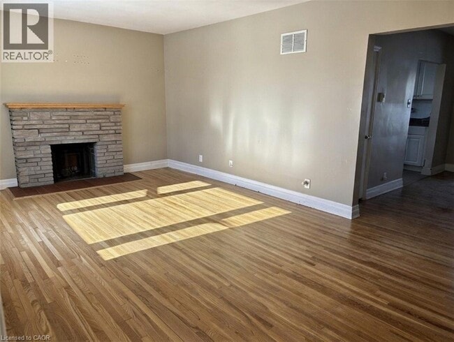 Building Photo - 24 Cherry Gardens