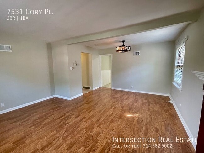 Foto del edificio - 7531 Cory Pl