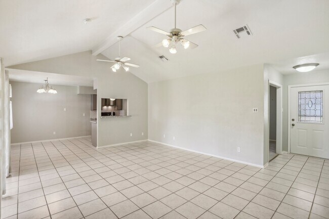 Foto del edificio - 722 Princeton Ln