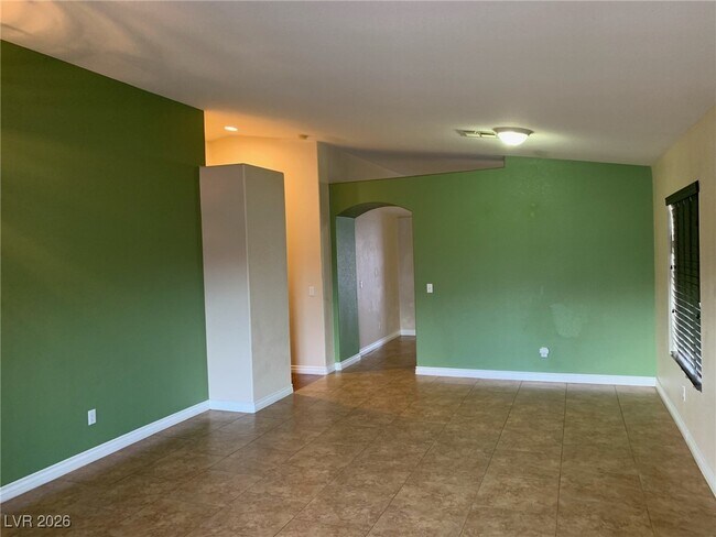 Building Photo - 6286 Stone Hollow Ave