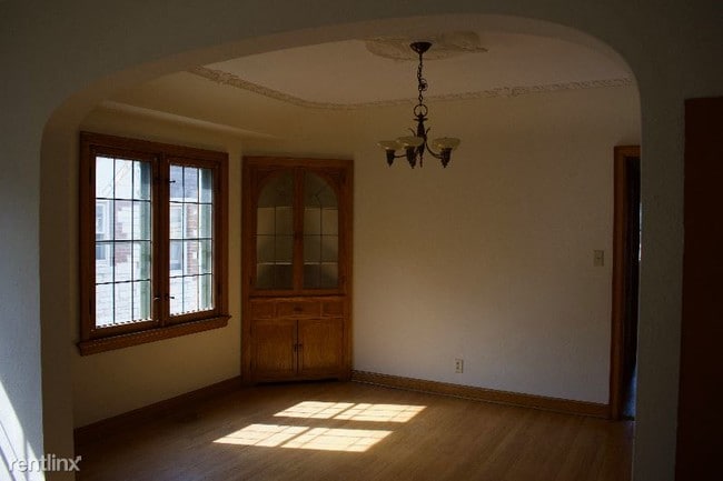 Building Photo - 2 br, 1 bath Apartment - 2773 N 69th St