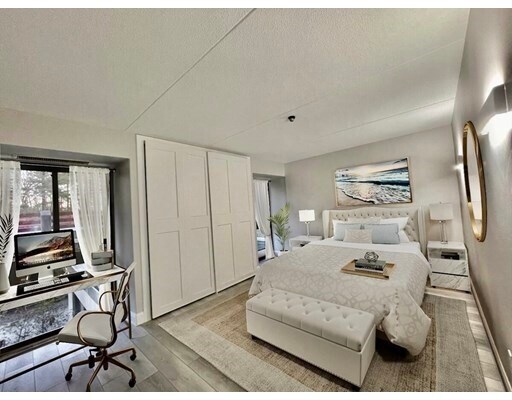 Foto del edificio - 55 Tall Oaks Dr