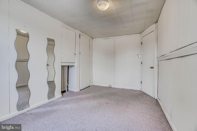 Building Photo - 632 S Montford Ave