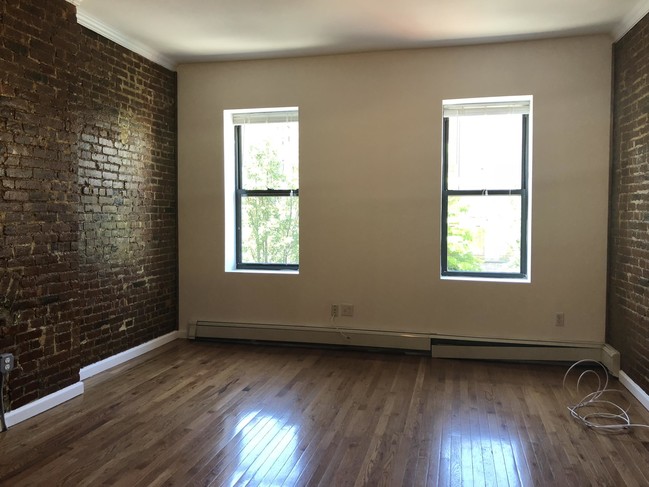 Building Photo - 312 Pleasant Avenue