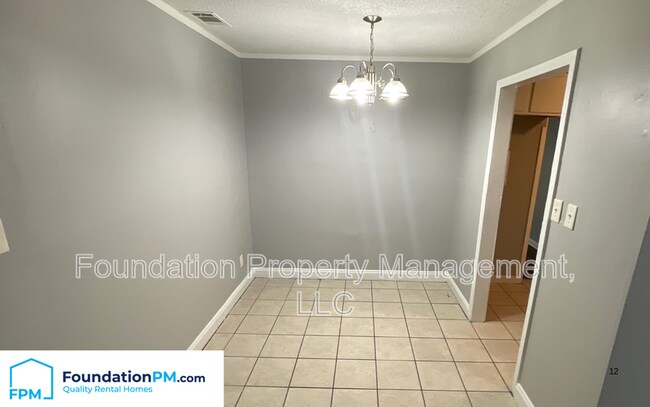 Building Photo - 479 King Ave