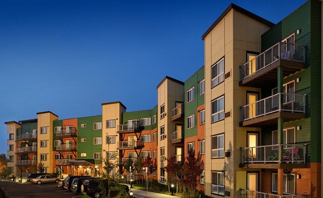 Building Photo - Broadway Vantage Apartments
