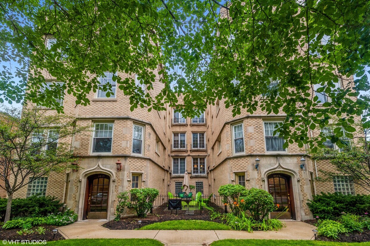 1613 Monroe St Unit 1N, Evanston, IL 60202 Condo for Rent in Evanston