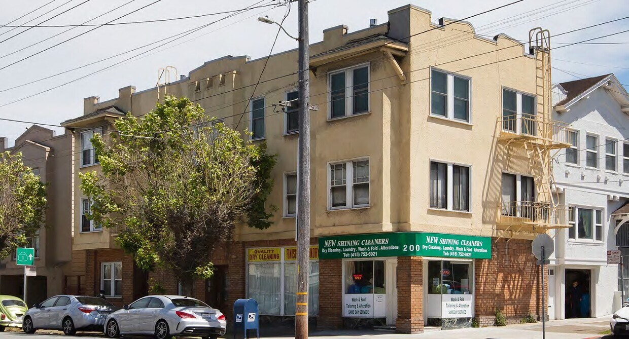 Foto principal - 5645-5657 California St