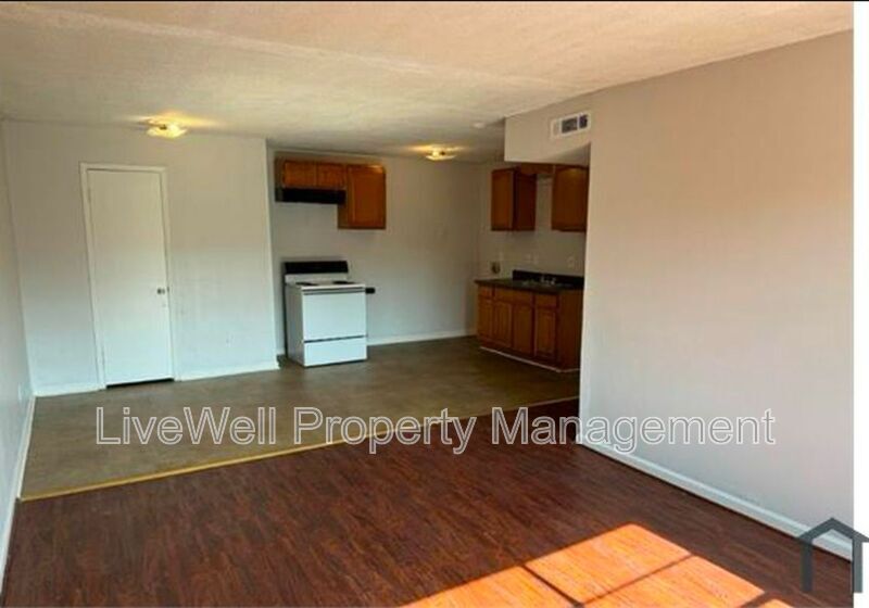 Foto principal - 8017 1st Ave S