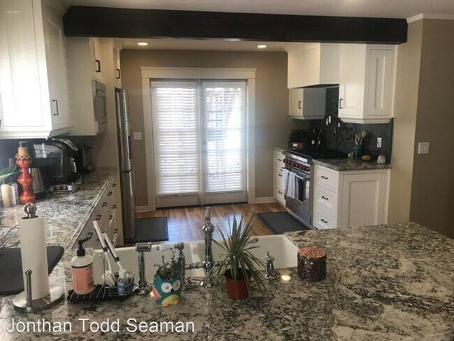 Foto del edificio - 2 br, 1 bath Apartment - 2825 33rd Street