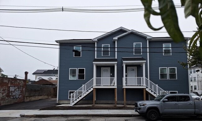 Building Photo - 33 Hamilton St