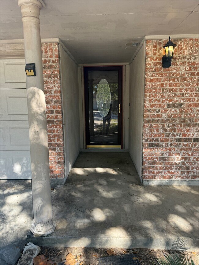 Building Photo - 3210 Haydee Rd