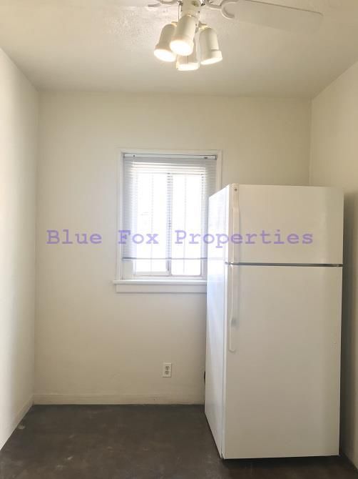 Building Photo - 331 N Cherry Ave