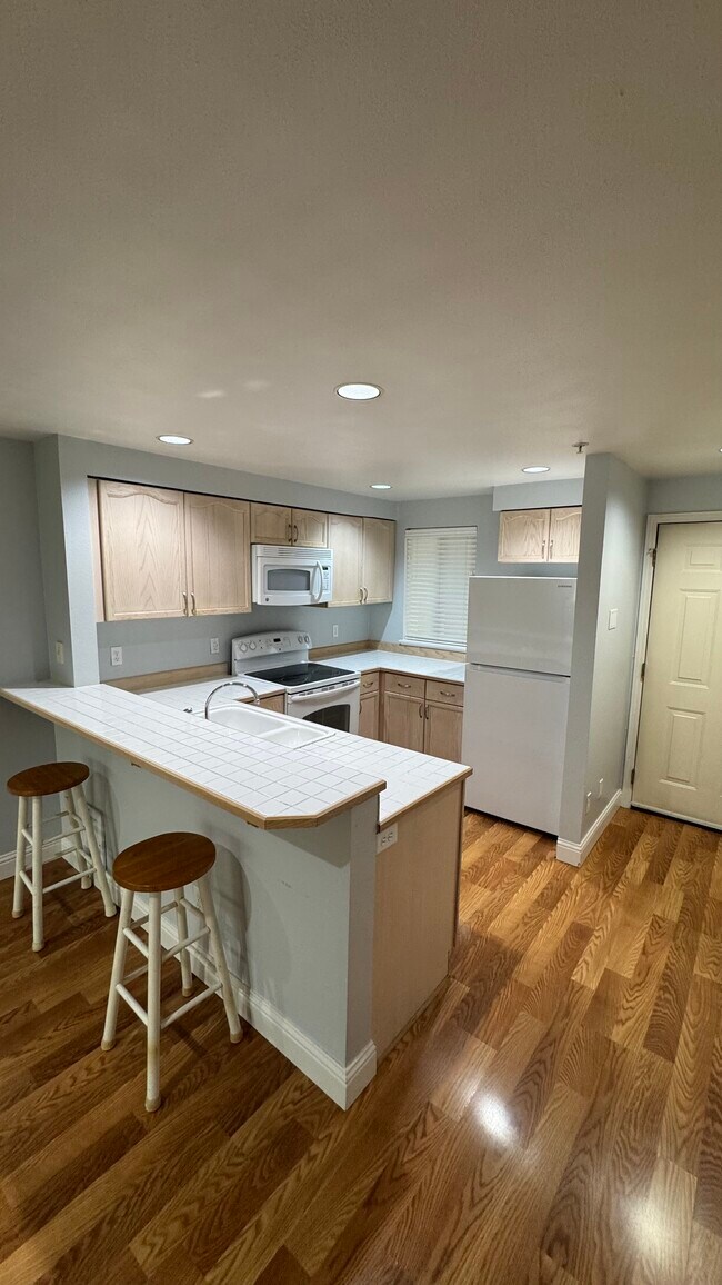 Cocina - 15805 Waynita Way NE