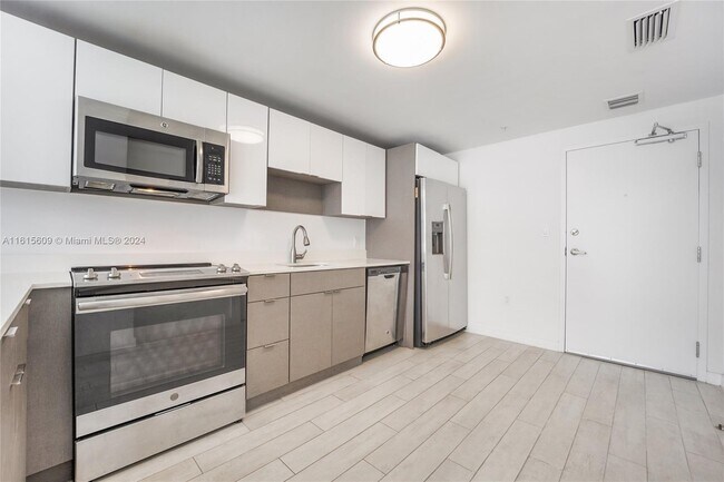 Foto del edificio - 321 NE 26th St