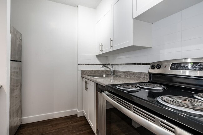 Building Photo - Huntley Apartments