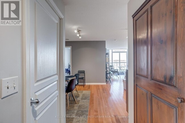 Building Photo - 2585 Erin Centre Blvd