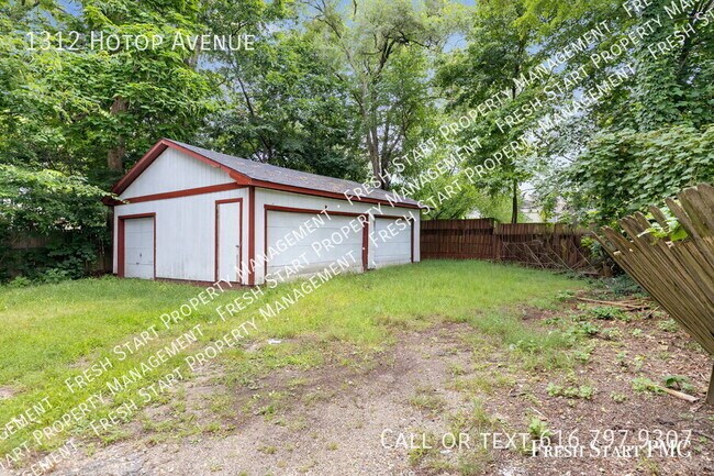 Building Photo - 1312 Hotop Ave