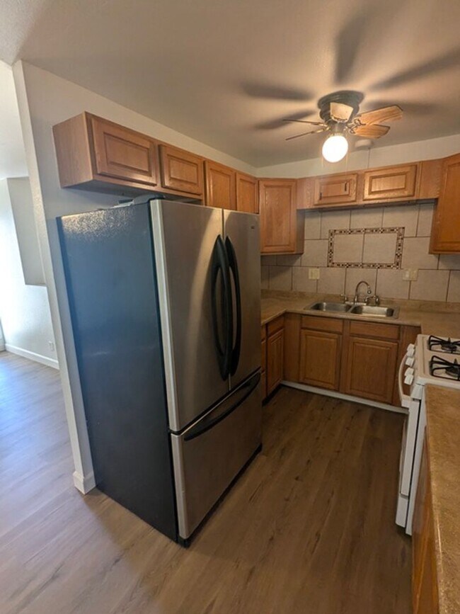 Foto del edificio - 4 Bedroom 2 Bathroom Single Story Home in Spring Valley