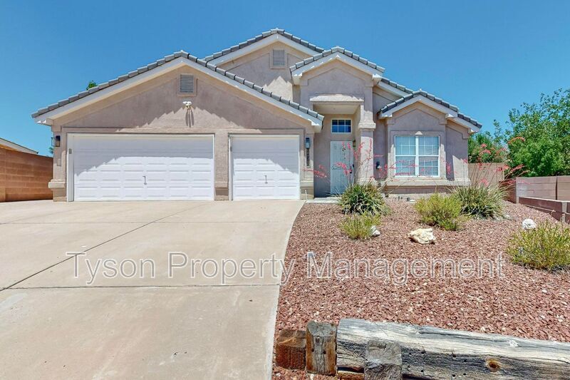Primary Photo - 8420 La Paloma Ct NW