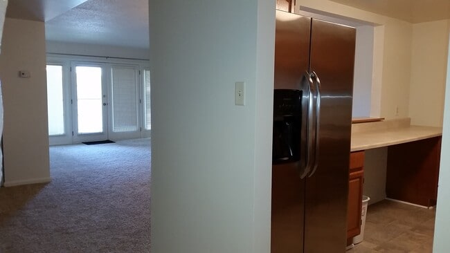 Building Photo - 1040 Deer Ridge Dr