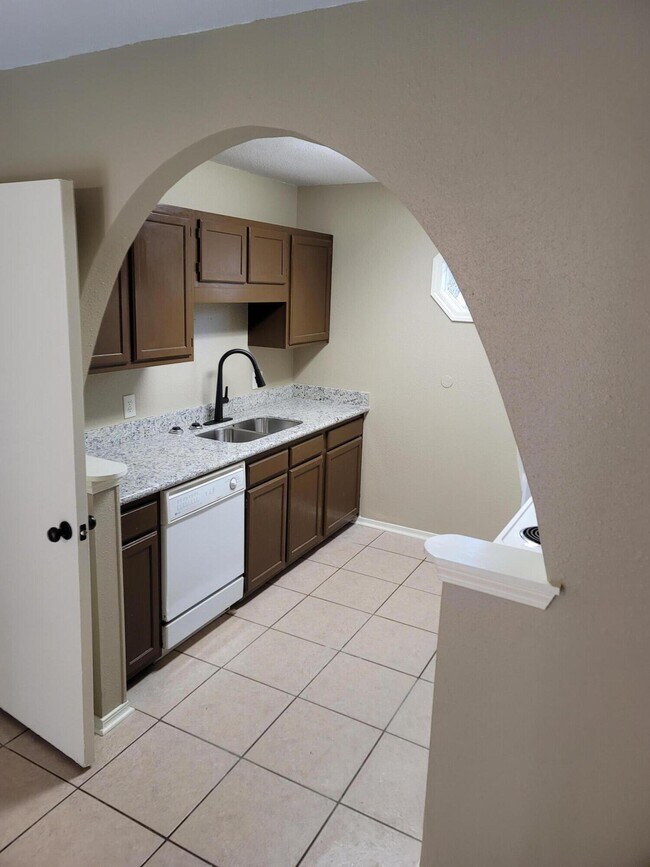 Foto del edificio - 4554 Northpointe Pl