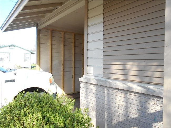 Building Photo - 4702 Larkspur Ln