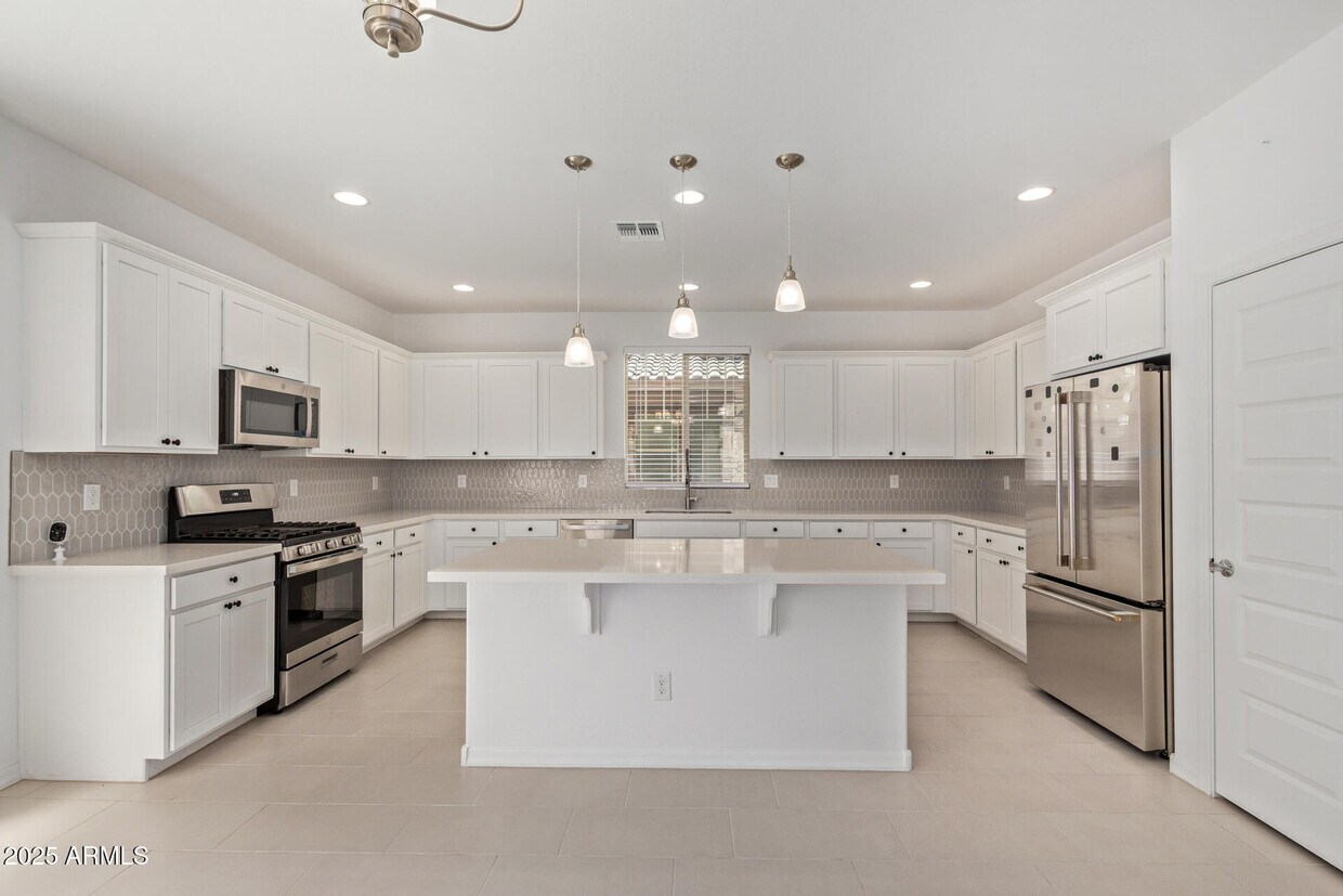 Foto principal - 3813 N 100th Dr