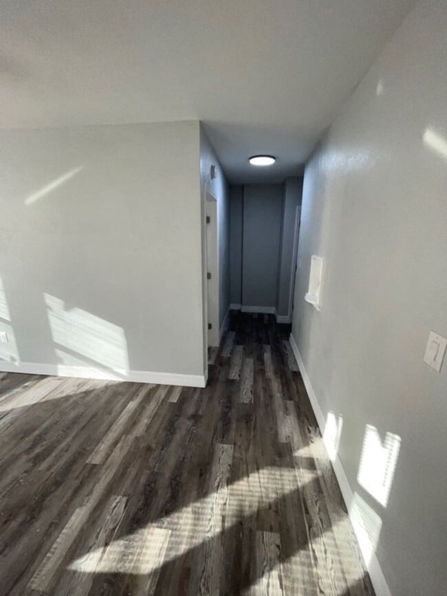Building Photo - One bedroom One bath - Bartow