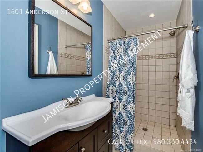 Foto del edificio - 1601 Anderson St