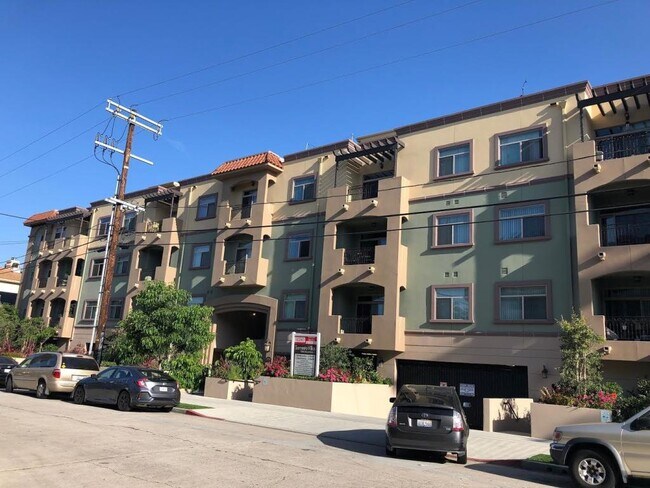 Building Photo - 10950 Bloomfield St