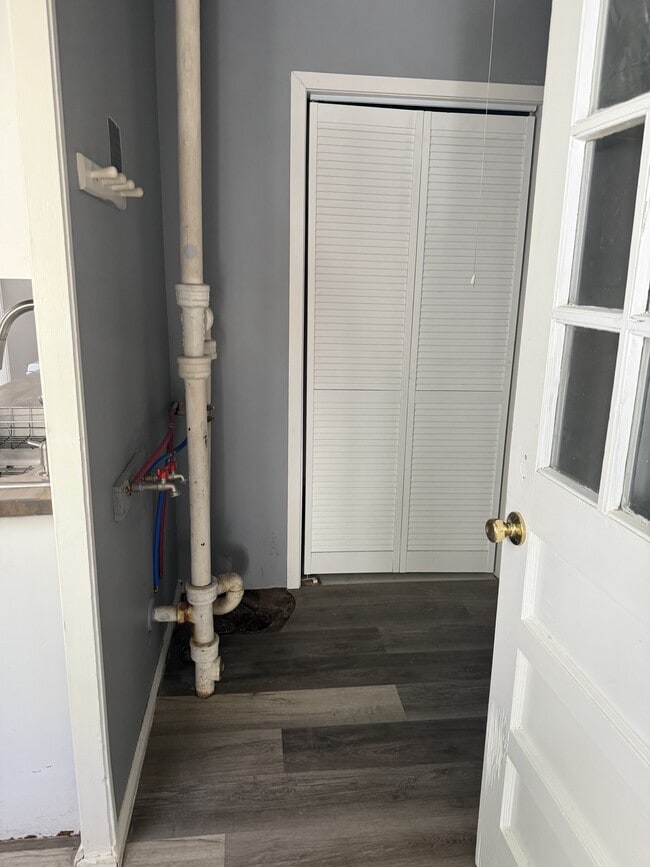 Foto del edificio - 619 W Lakewood Ave