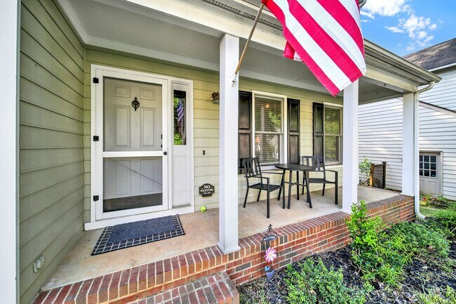 Foto del edificio - Spacious 4 Bed 2.5 bath Home in Davis Lake...