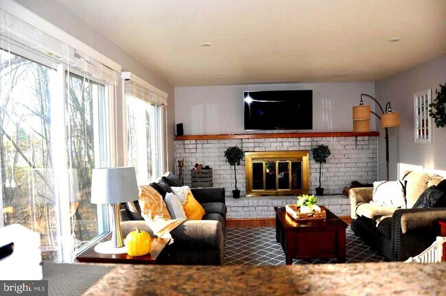 Foto del edificio - 4330 Muncaster Mill Rd