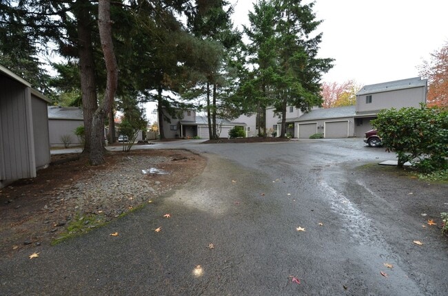 Photo - Charming 2-bedroom Townhome Near Downtown Beaverton!