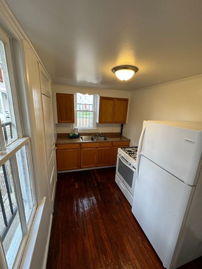 Foto del edificio - Cozy 2 bedroom house with parking- York SD