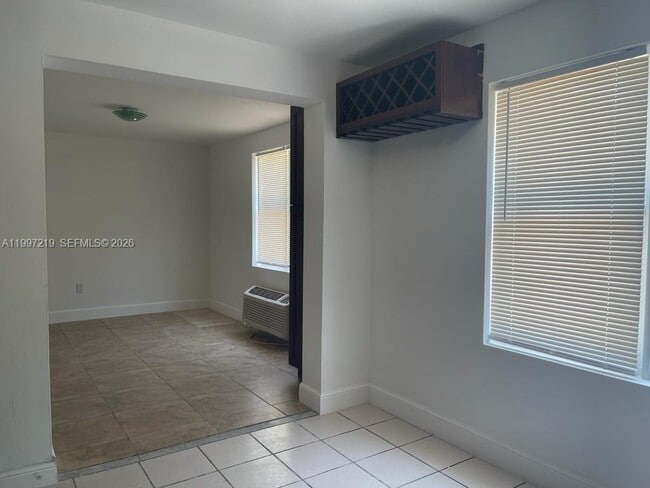 Foto del edificio - 5800 Taylor St