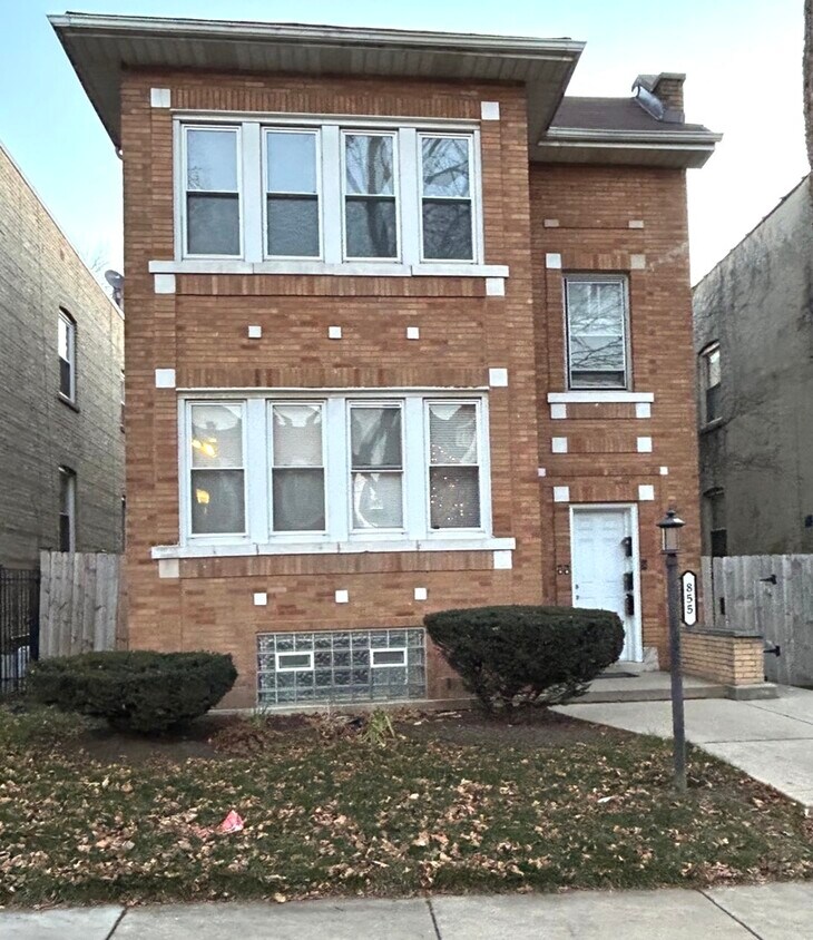 855 N Waller Ave, Chicago, IL 60651 House Rental in Chicago, IL