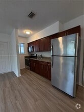 Building Photo - 5515 NW 6th Pl