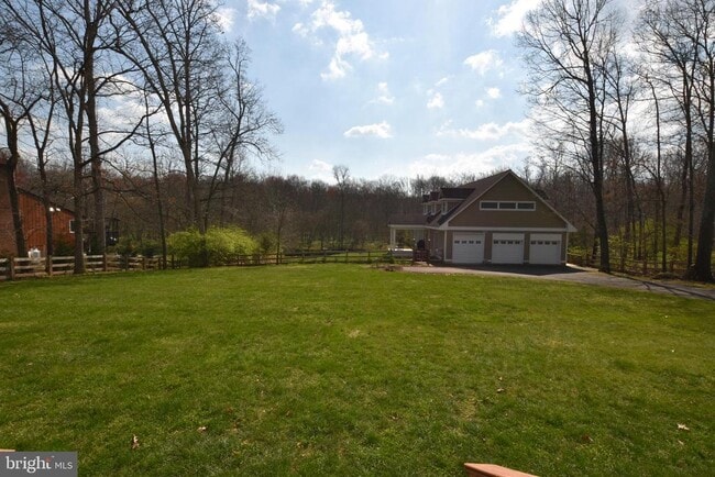 Foto del edificio - 124 Lakeland Dr