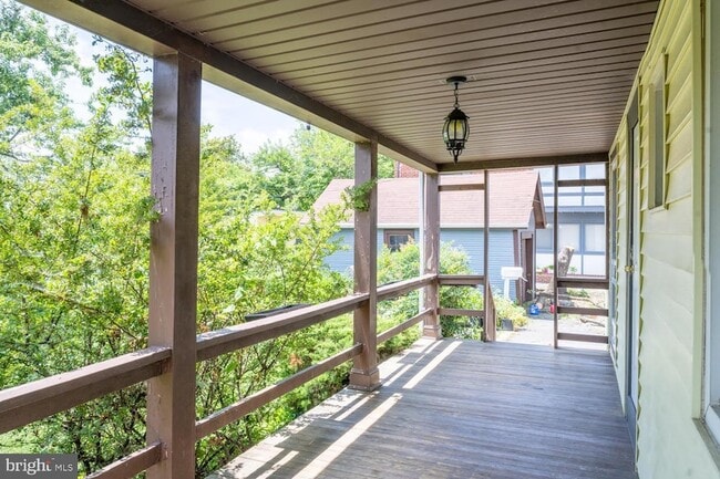 Photo - 804 20th St S House