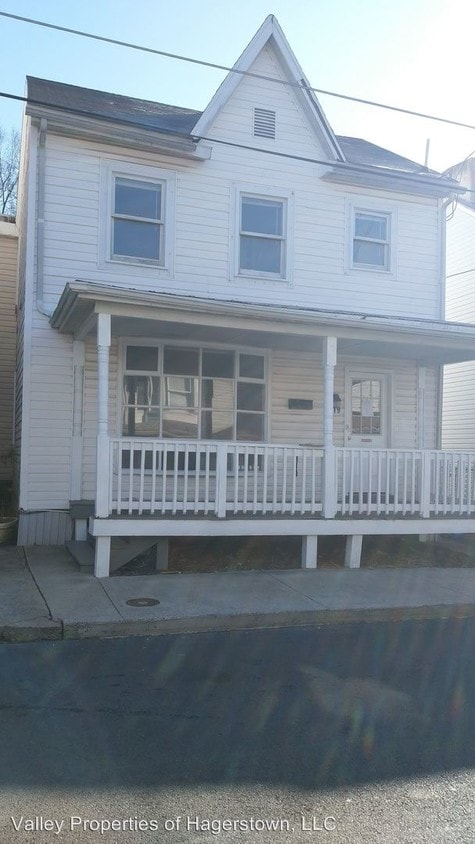 Primary Photo - 3 br, 2 bath House - 219 N Church St