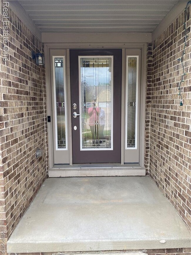 Building Photo - 39206 Silverthorne Bend