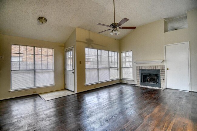 Building Photo - 11804 Eloise Dr
