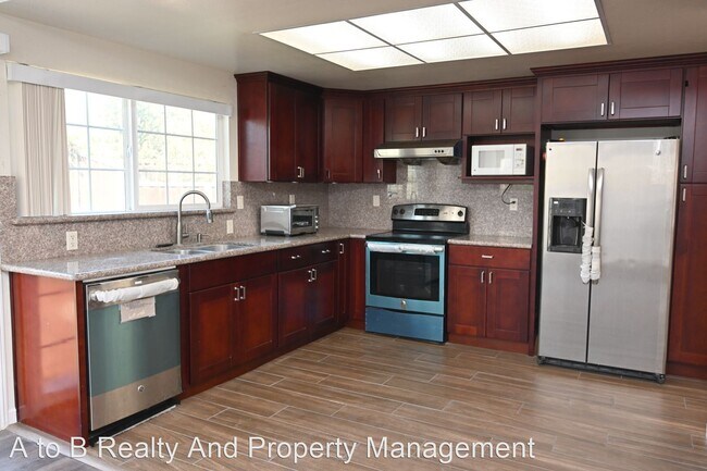 Building Photo - 4 br, 2 bath House - 609 Blom Drive