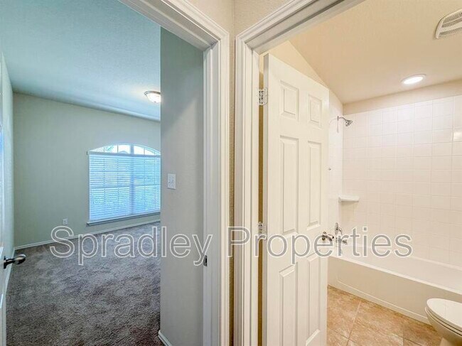 Building Photo - 1222 Juneberry Pk Dr