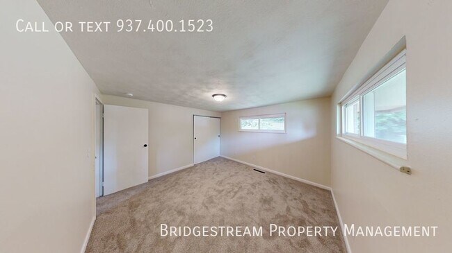 Building Photo - Newly Renovated Ranch Style 3 Bedroom House