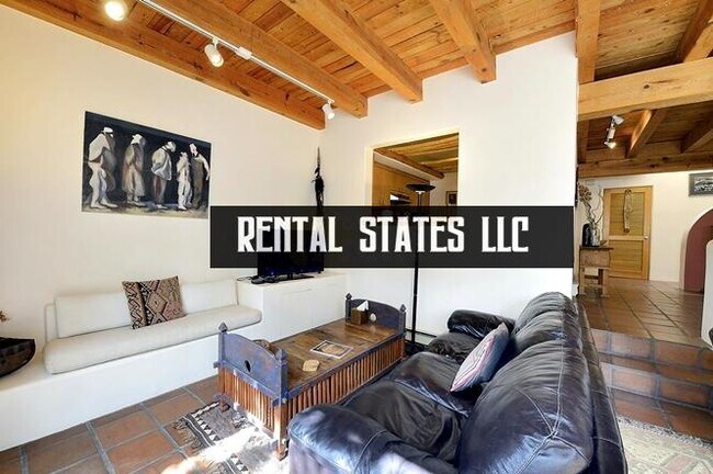 Building Photo - 2 bedroom in Santa Fe NM 87501