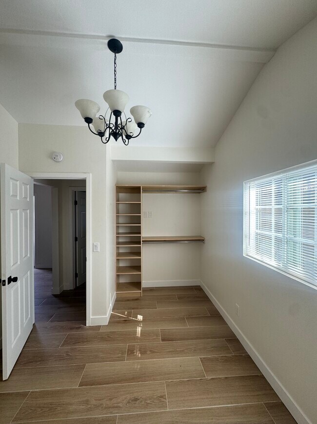 Foto del edificio - 4102 Bresee Ave